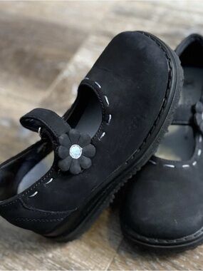 Thom McAn Black Girls/toddler Mary Jane Shoes with Flower Accent size 8